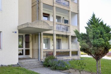 Appartement 3,5 pièces avec jardin privatif, balcon et garage boxe