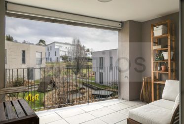 Appartement familial lumineux avec loggia et vue sur jardin sécurisé