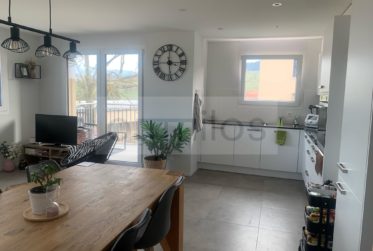 Magnifique appartement de 2.5 pièces, env. 62 m², situé au 1er étage d’un petit immeuble neuf (construit en 2023)