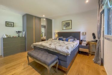 Villa contemporaine avec vue panoramique sur les Préalpes – Un bien rare au cœur d’un quartier résidentiel prisé
