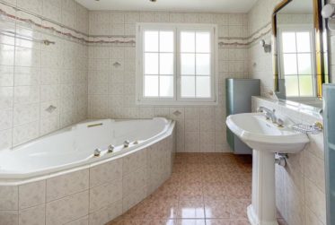 Spacieuse villa avec jardin, terrasses et studio indépendant à sous-louer