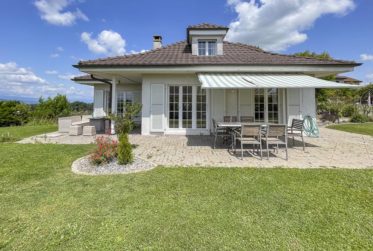 Spacieuse villa avec jardin, terrasses et studio indépendant à sous-louer