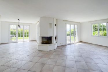 Spacieuse villa avec jardin, terrasses et studio indépendant à sous-louer