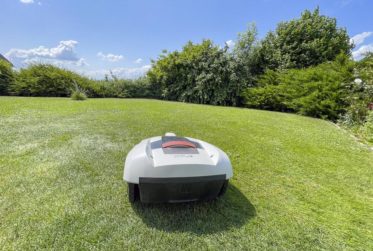 Spacieuse villa avec jardin, terrasses et studio indépendant à sous-louer