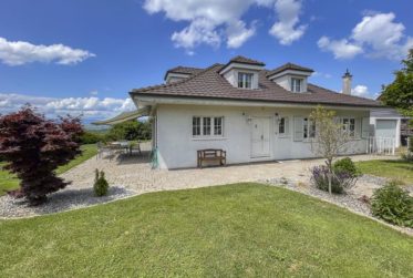 Spacieuse villa avec jardin, terrasses et studio indépendant à sous-louer