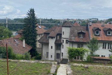 Plus que deux espaces disponibles! Découvrez un jardin, véritable havre de paix, en plein cœur de la ville de Fribourg !
