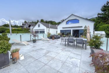 Villa contemporaine avec vue panoramique sur les Préalpes – Un bien rare au cœur d’un quartier résidentiel prisé