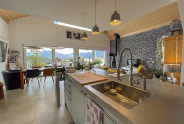 Villa contemporaine avec vue panoramique sur les Préalpes – Un bien rare au cœur d’un quartier résidentiel prisé