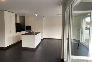 Bel appartement proche de toutes commodités au dernier étage dans une PPE