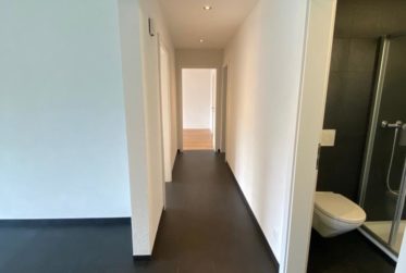 Bel appartement proche de toutes commodités au dernier étage dans une PPE