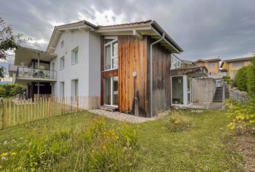 À LOUER – Bureaux lumineux dans un cadre exceptionnel avec vue sur le lac !