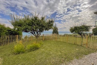 À LOUER – Bureaux lumineux dans un cadre exceptionnel avec vue sur le lac !