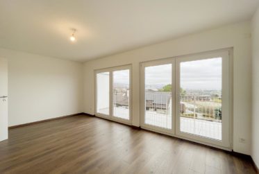 Lumière, jardin et vue lac – Villa familiale à Écublens