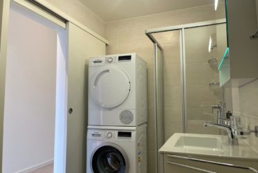 Charmant 2.5 pièces sous les combles – Lumineux avec balcon – Servion (VD)