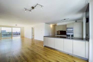 Un dernier étage traversant, lumineux et techniquement performant