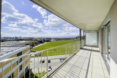 Un dernier étage traversant, lumineux et techniquement performant