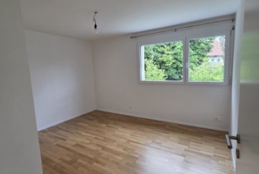 Appartement 4.5 pièces lumineux - quartier calme - disponible immédiatement