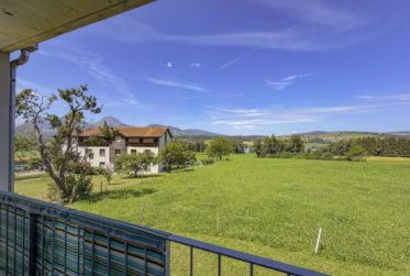 Botterens - Grand 3.5 pièces lumineux avec vue dégagée