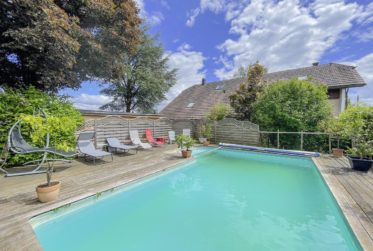 Maison de rendement avec 3 appartements et grand potentiel de dévelopement