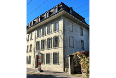Appartement 1 pièce rénové à louer près de la cathédrale de Fribourg